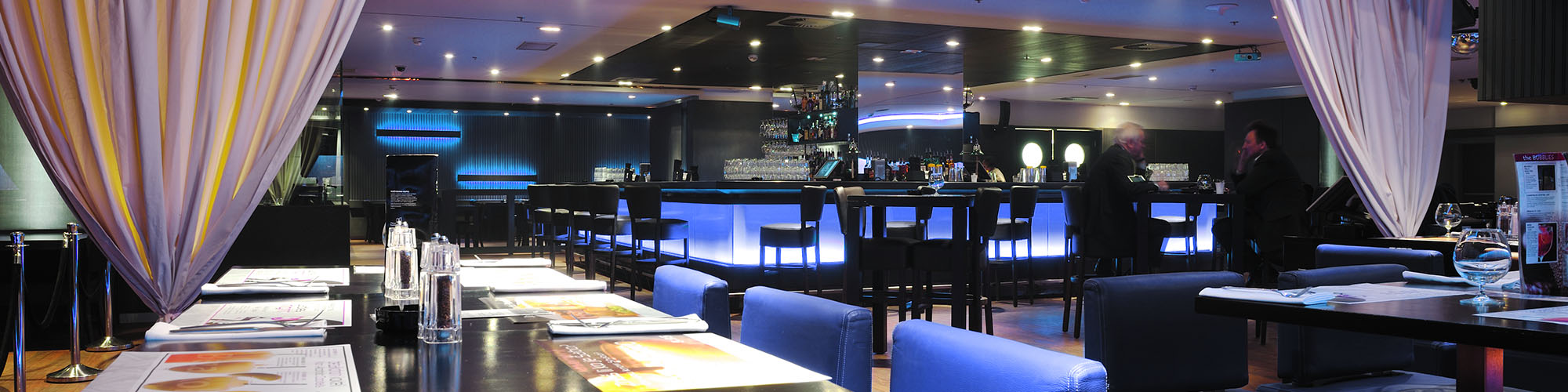 Restaurant & Bar
